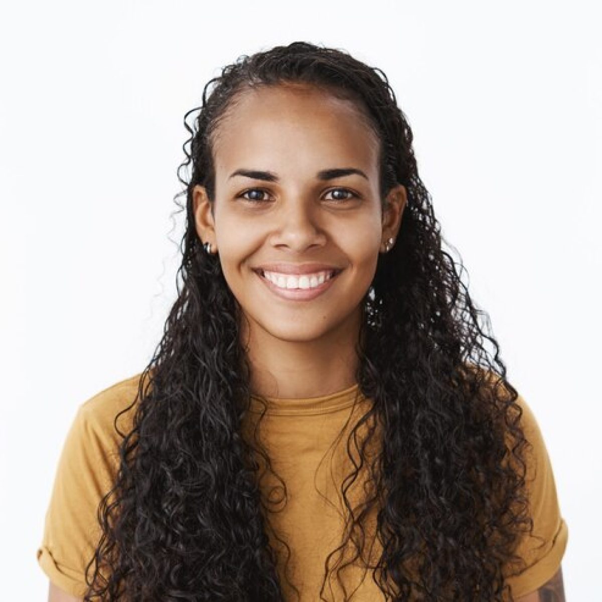 Nunca imaginei que os anúncios online pudessem atrair tantos turistas! Em pouco tempo, minhas agendas de passeios lotaram. Foi um divisor de águas!" — Flavia Pimentel, guia turística – Minas Gerais